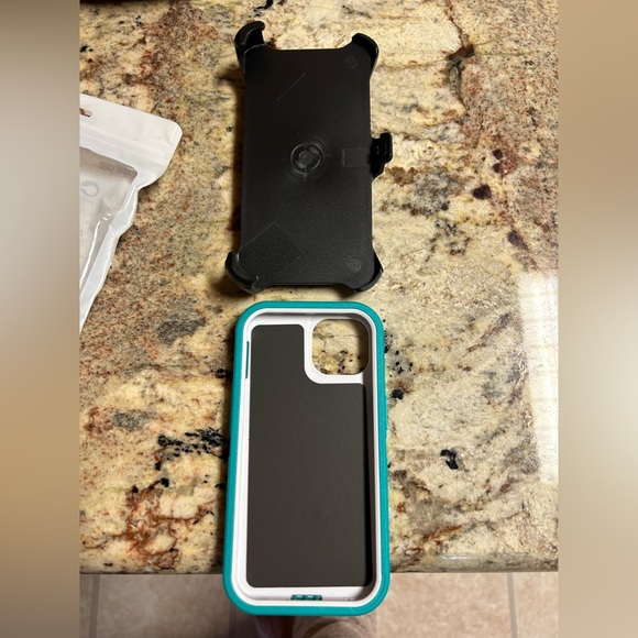 🔥3/$10 NWT iPhone 14 Pro case with belt attachment - Picture 6 of 6